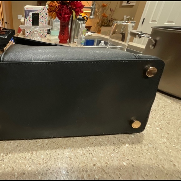 Michael Kors Purse- Authentic - Picture 2 of 4